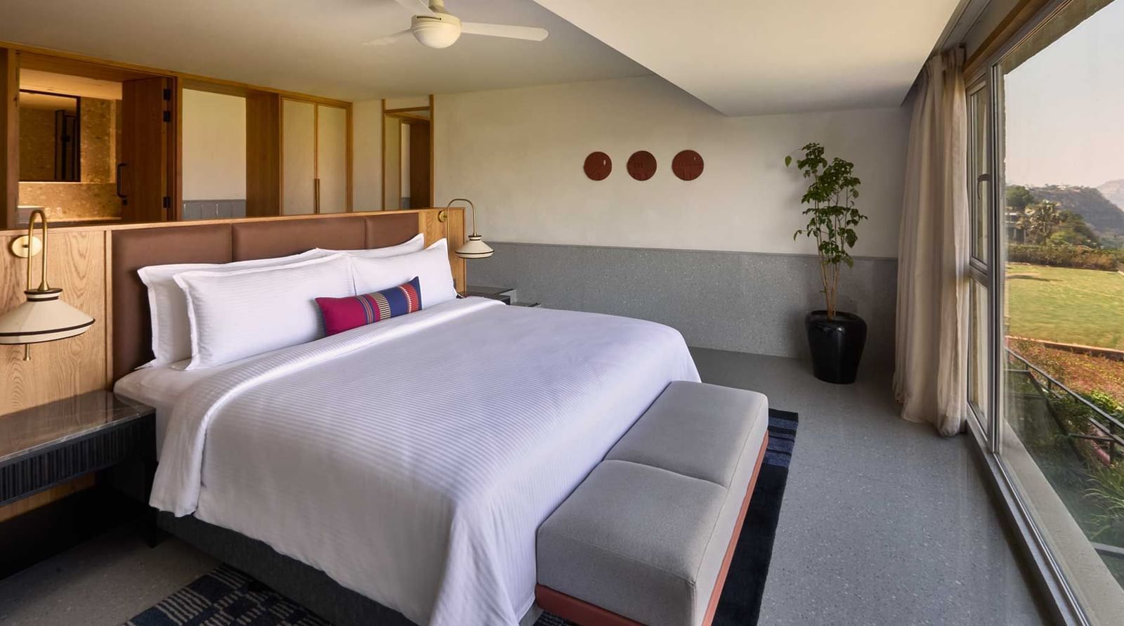 Which Khandala resorts offer scenic valley views