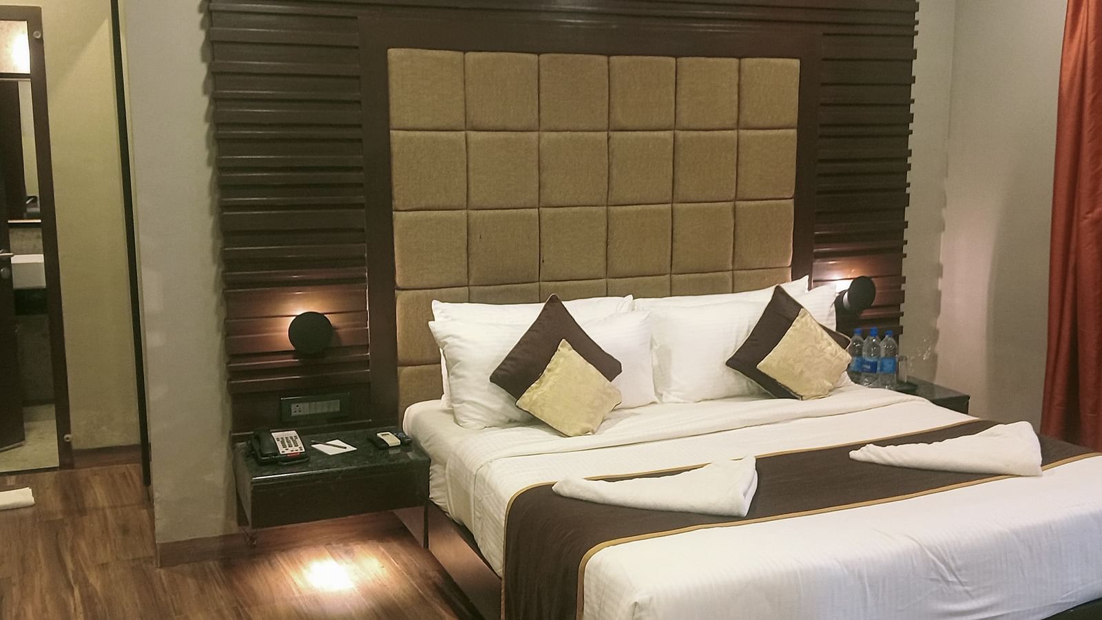 image of the artist suite featuring a plush king size bed at the grand palace, yercaud