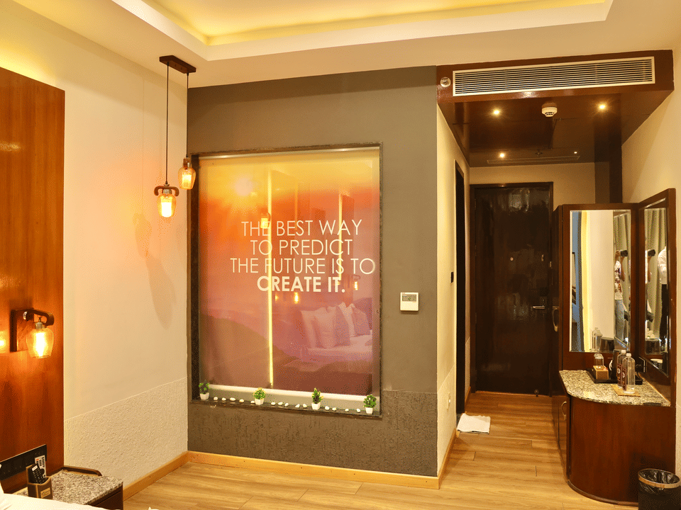 Classic Room, Entrance vanity and dressing mirror
