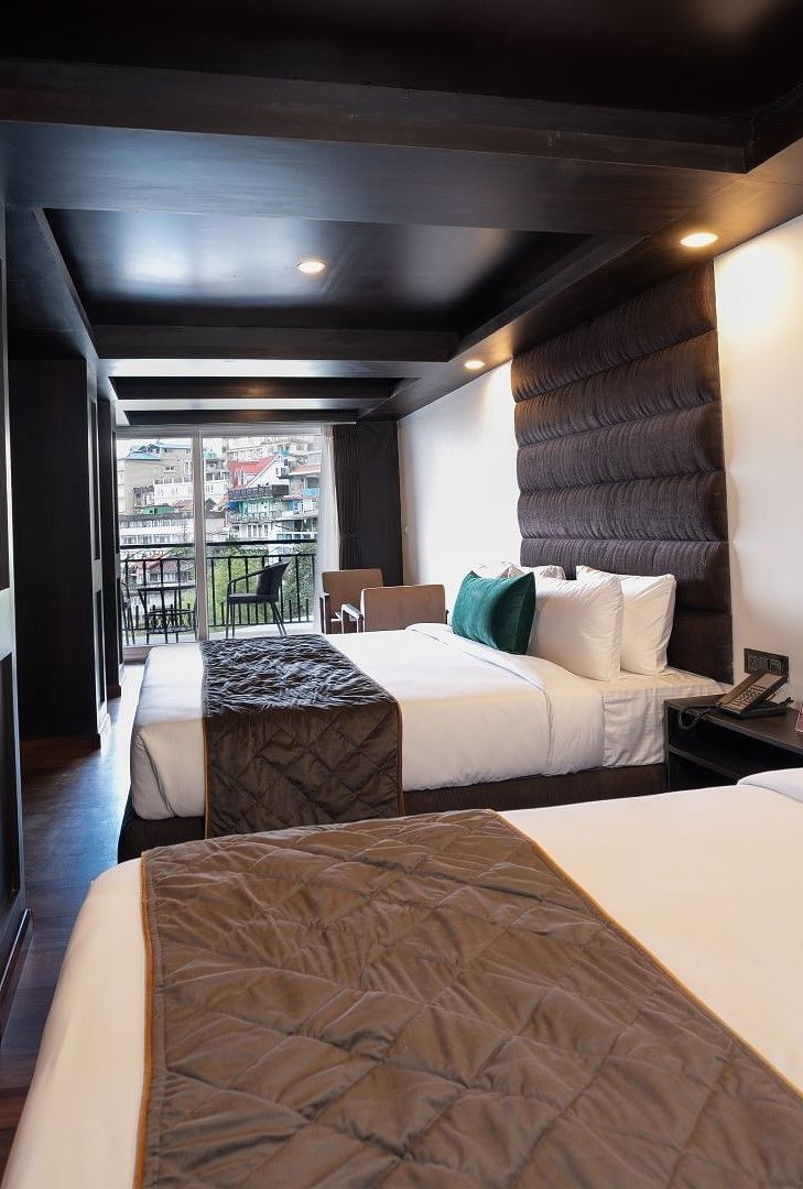 room west 6