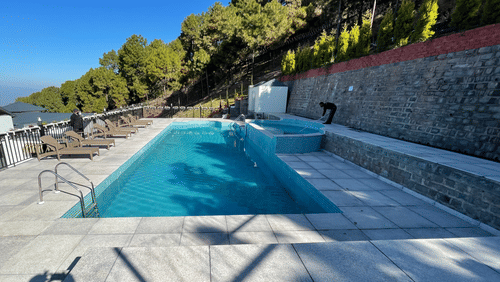 Rosetum Kasauli - Swimming pool at the terrace