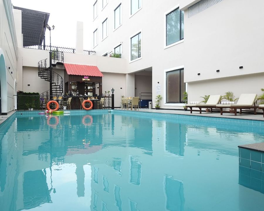swimming pool  - Hotel Polo Towers, Agartala
