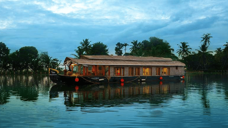 1, Houseboats in Alleppey, luxury houseboats in Alleppey, premium houseboats in Alleppey, backwater cruise in Kerala, luxury houseboats in Alleppey, houseboat cruise in Alleppey, best houseboats in Kerala