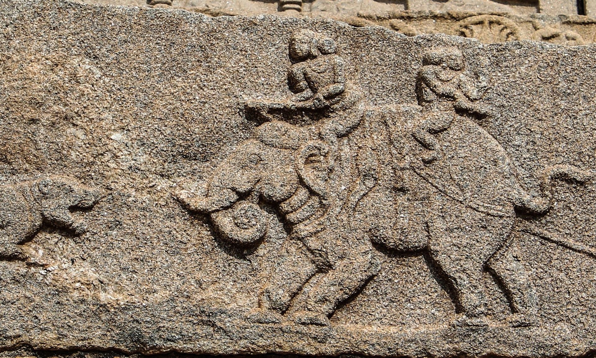 Women in Hampi-Hunting 3