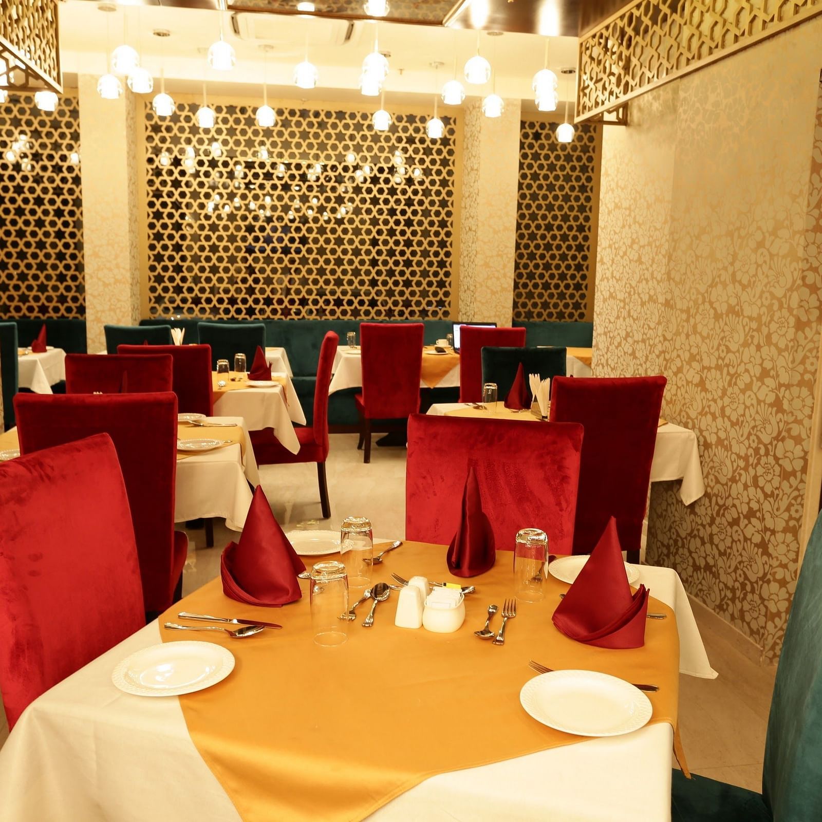 dining at the comfort inn sapphire, jaipur