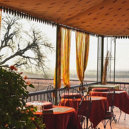 Dining - Upper Deck