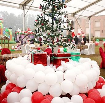 Lavish balloon decoration in a garden at Nirvana Luxury Hotel, Ludhiana.
