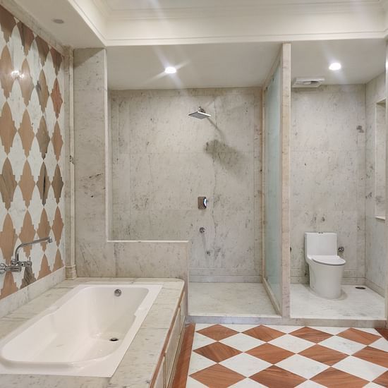 Room Type - Maharaja Suite - Bathroom
