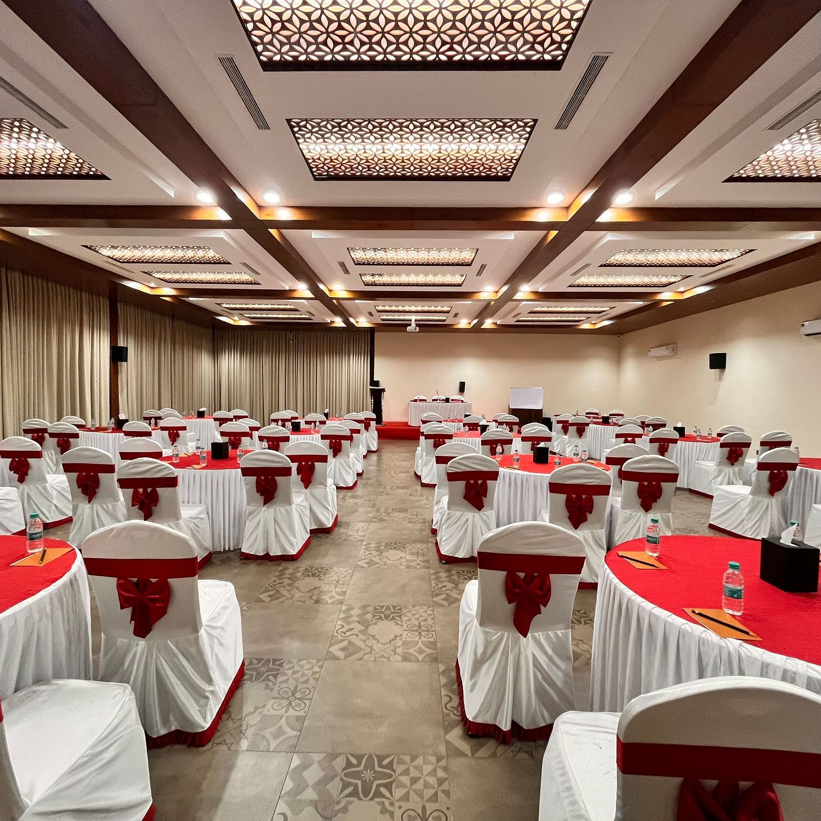 The Spruce Banquet Hall at The Silver Sky Hotels and Resorts, Chikkamangaluru 3