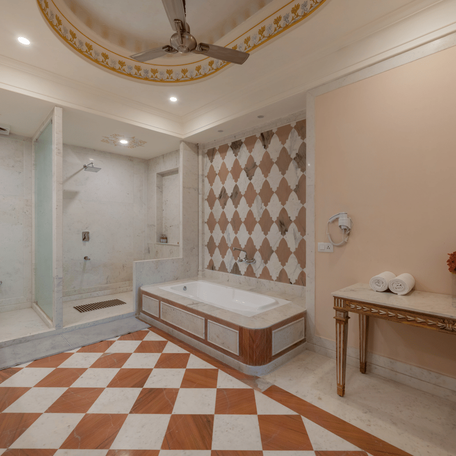 Maharani Suite - Bathroom - Umaid Palace - Luxury Resort Near Jaipur-3