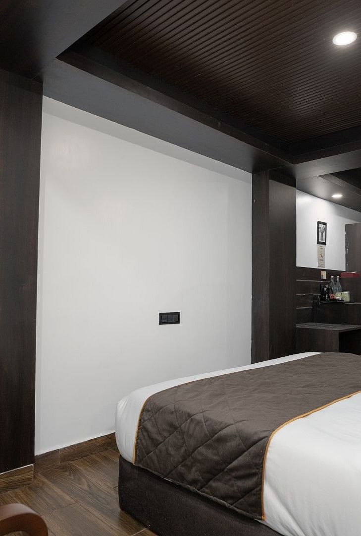 Room west 5