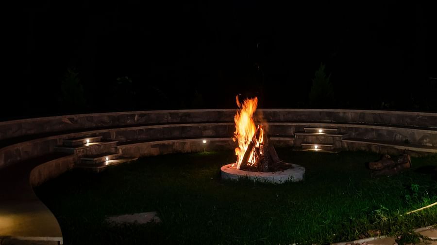 The Birchwood Retreat - view of the bonfire area