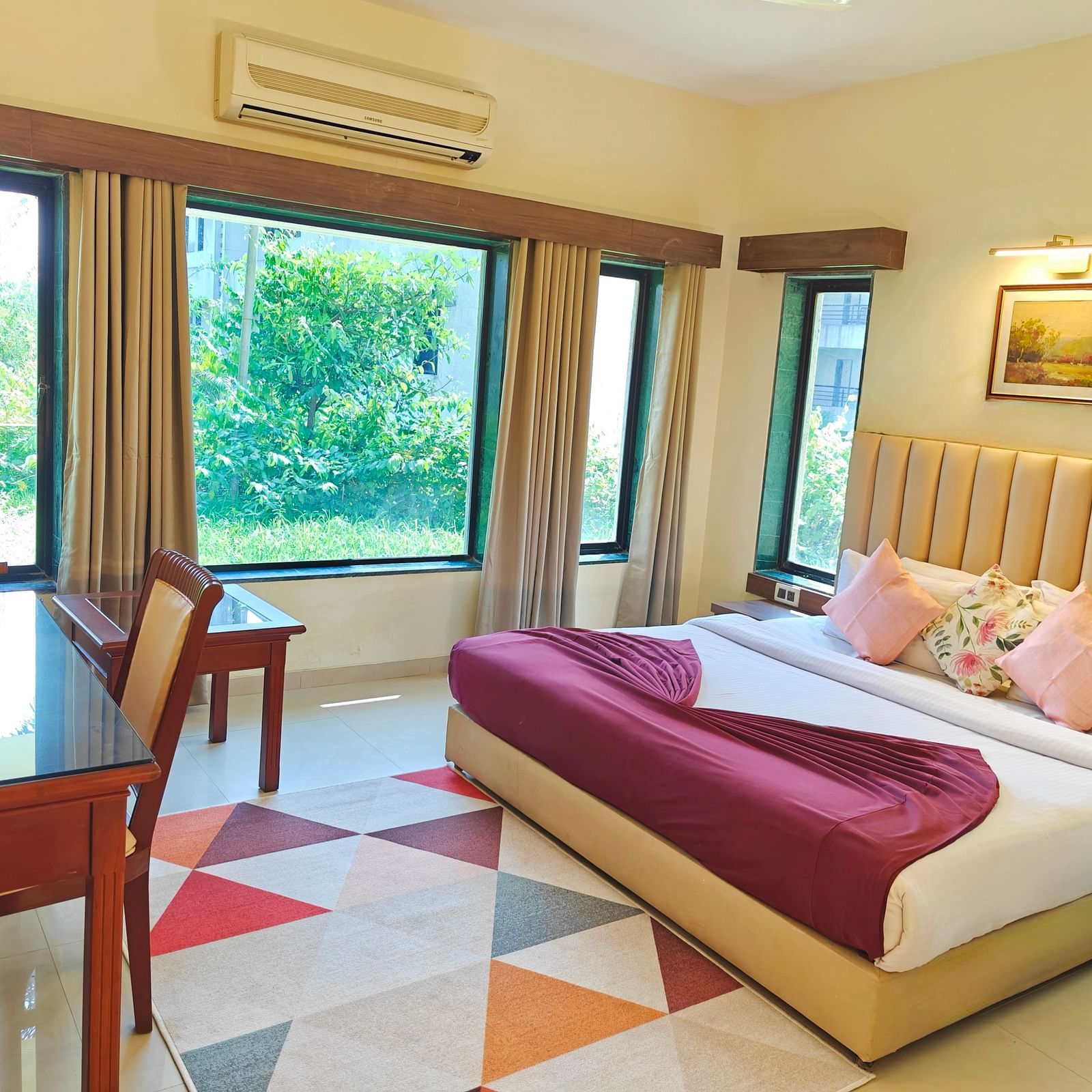 Executive Suite (2)