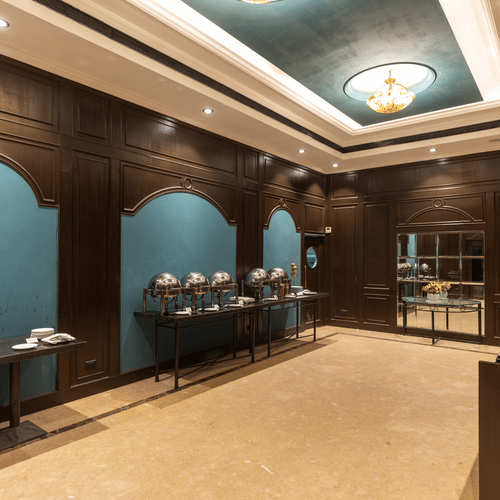 the buffet area at the indoor restaurant at Polo Floatel Kolkata