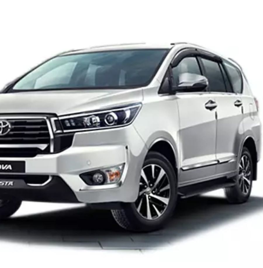 Image of the car Innova 