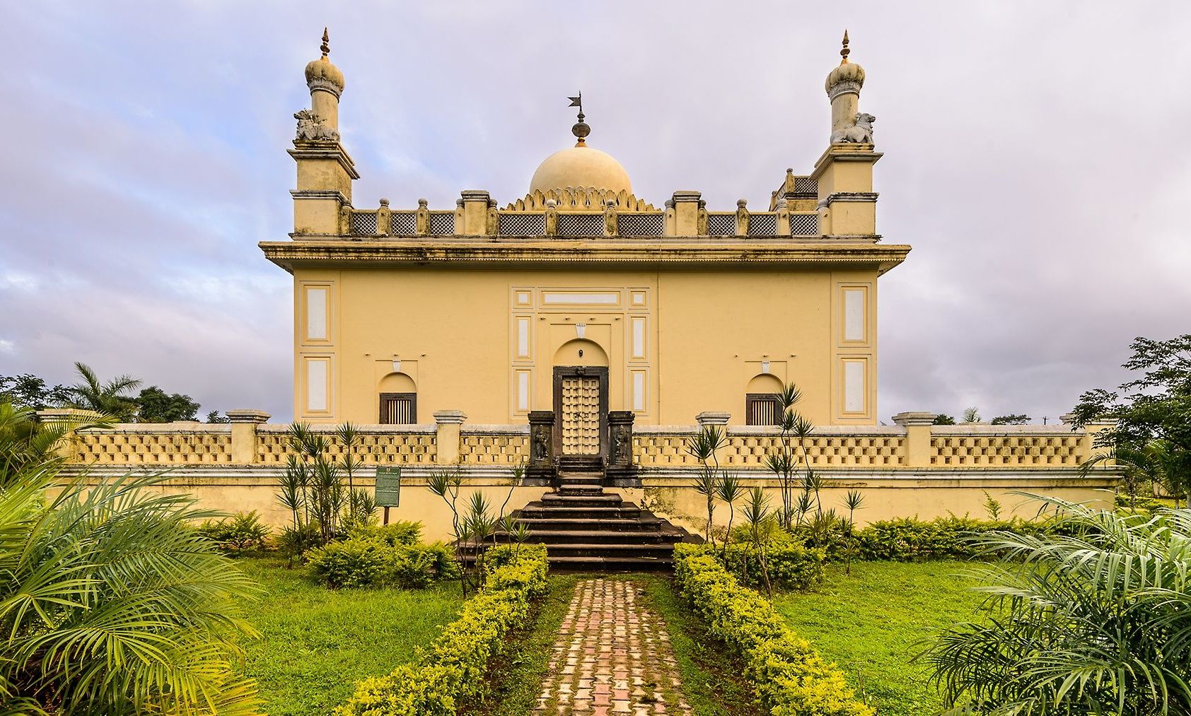 Raja's Tomb (Gaddige) in Madikeri, Coorg, with garden.