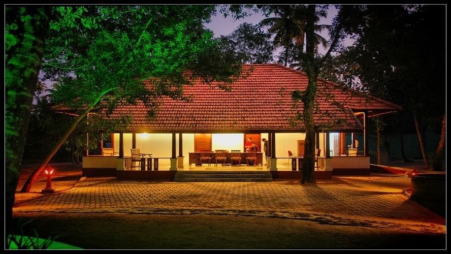 abad-turtle-reception-cottage-night-view, Contact Beach Resort in Marari, Beach resorts in Allepey, 4 Star Resorts in Alleppey, Best Beach Resorts in Alleppey, Best Beach Resorts Near Cochin, Beach Resorts in Kerala