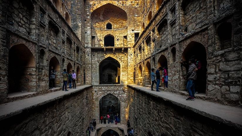 Agrasen Ki Baoli New Delhi, The Ashtan Sarovar Portico, Business Hotel In Green Park 3
