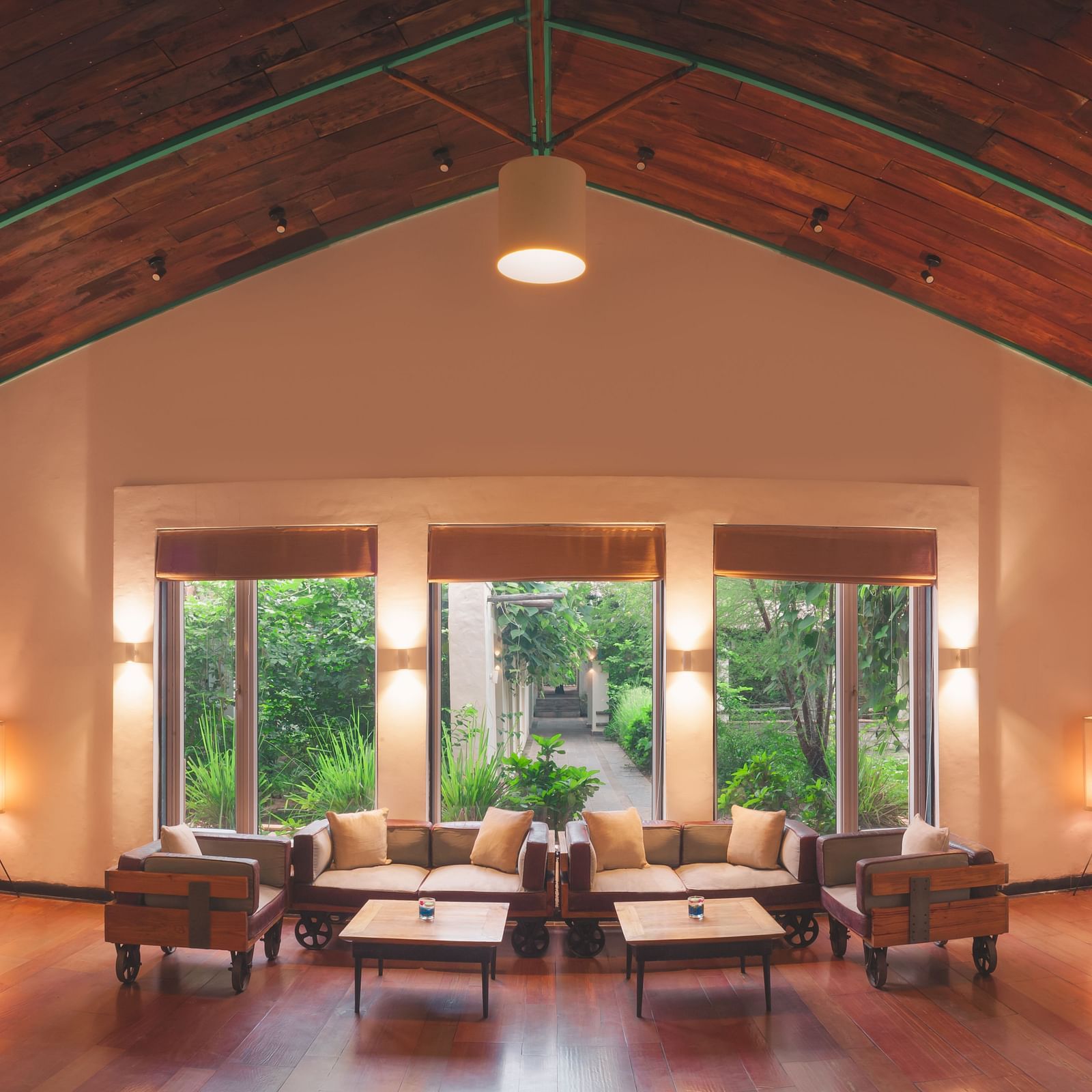 Images of Dining Hall