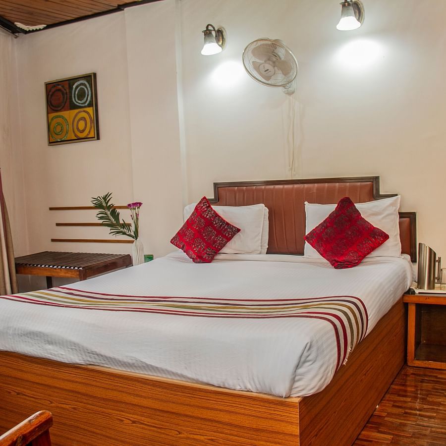Hill Premium Room with Balcony 2
