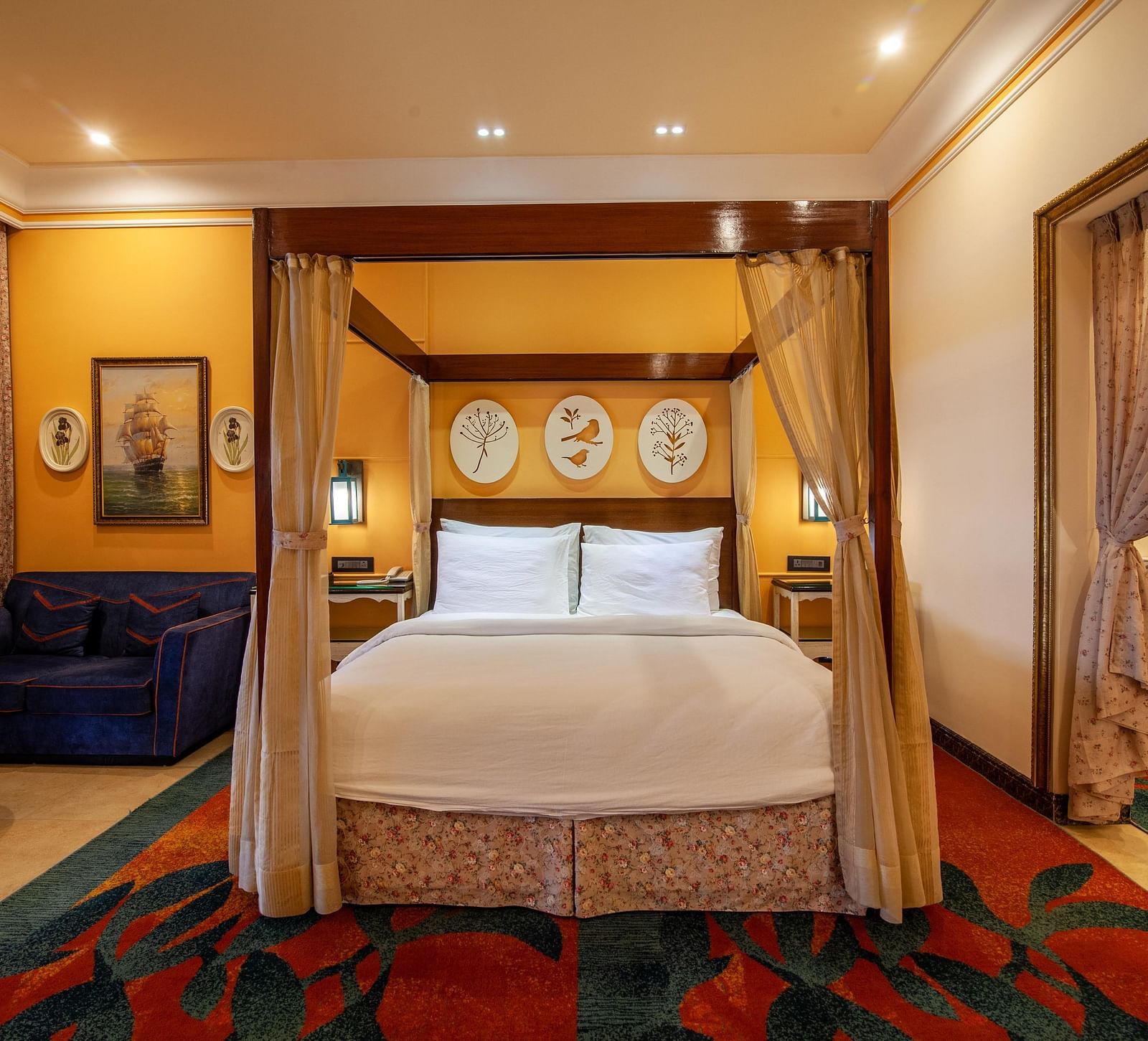 frontal view of the king size bed - Mayfair Palm Beach Resort, Gopalpur-on-Sea