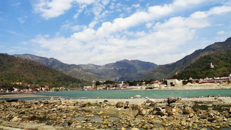 Neemrana s Glasshouse on The Ganges - The river ganges and Rishikesh in the background