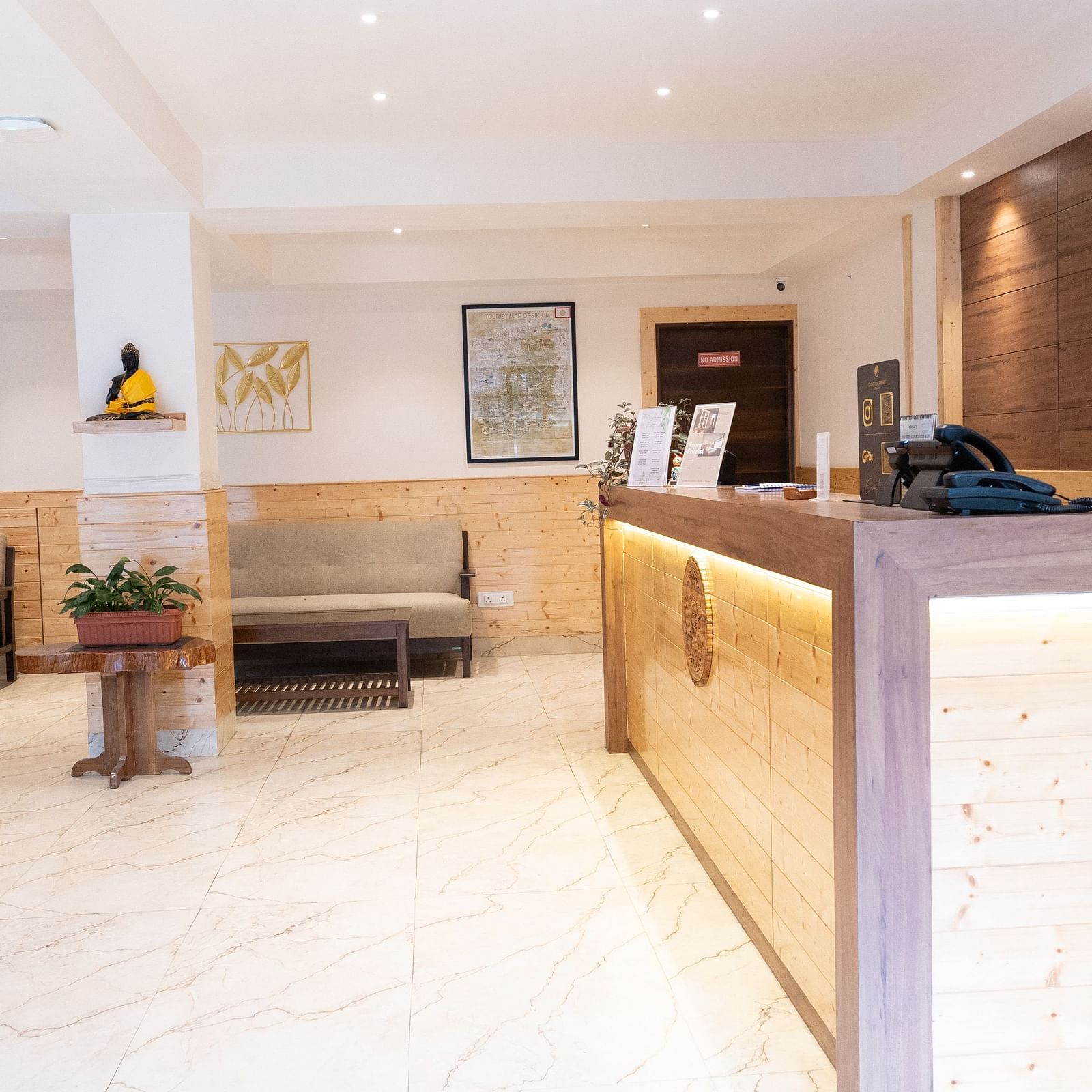 A shot of the reception area of our hotel I Avianna Gangtok Prime Hotel & Spa