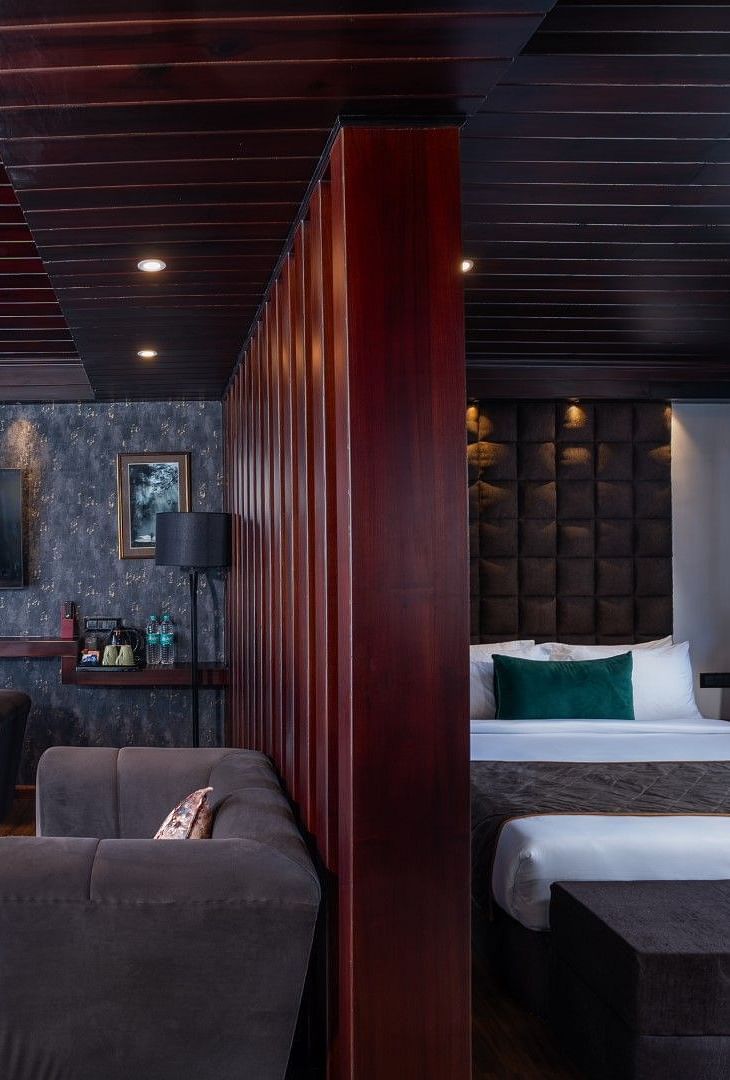 room west 8