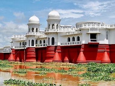 Neer-Mahal