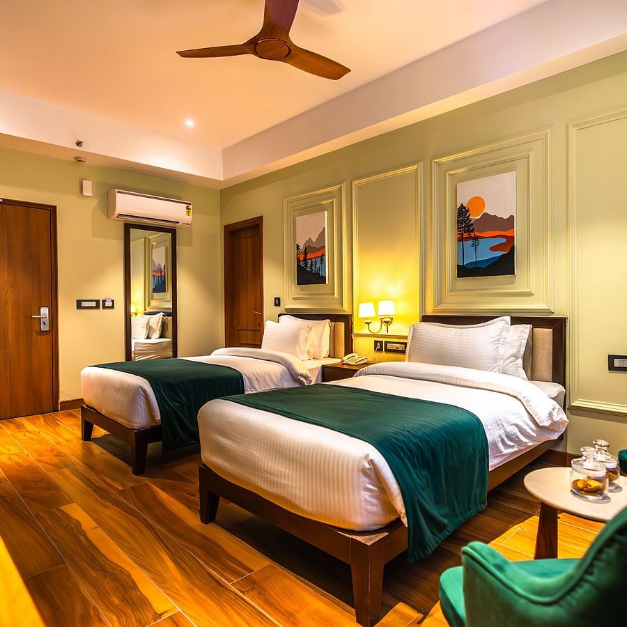 Rooms  Deluxe Twin Bed @ Clarks Inn Express, Rishikesh
