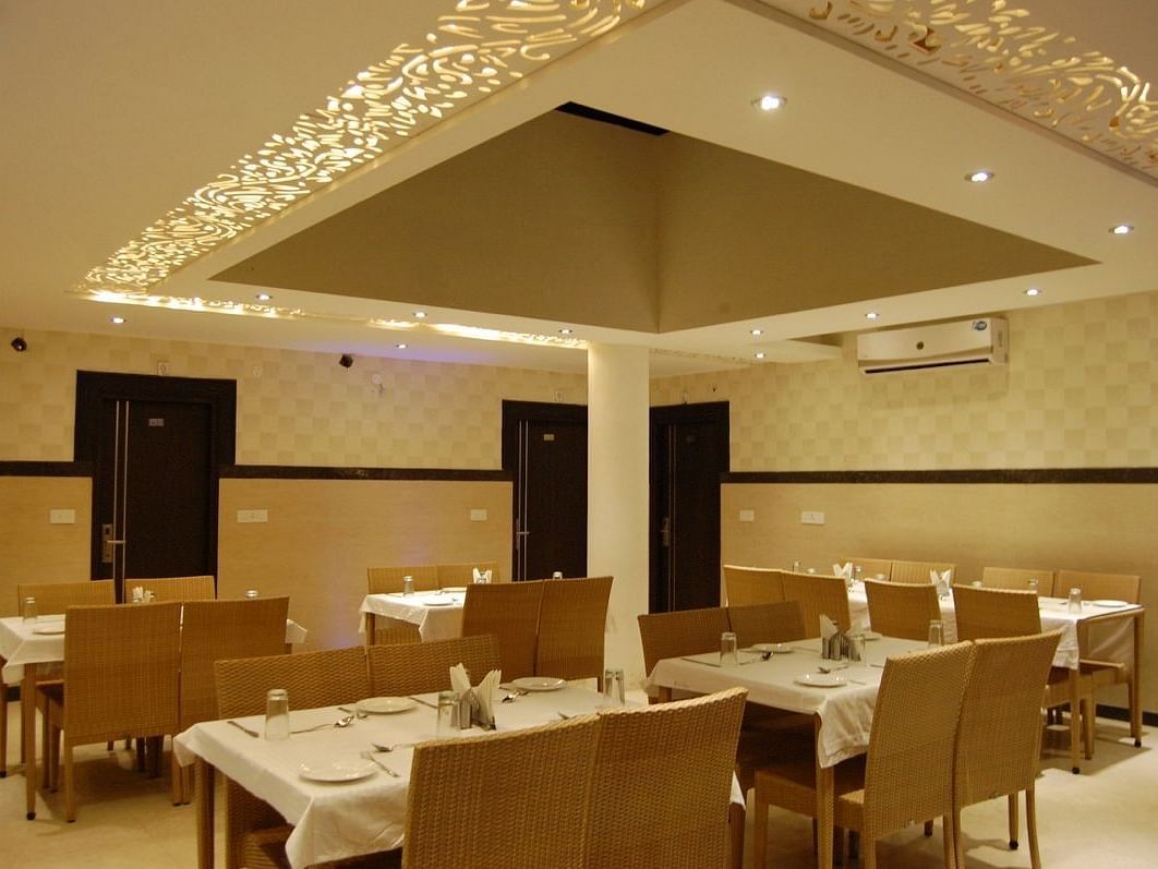 ChandigarhHotelDiamondPlaza Slider 5 Dining (1)