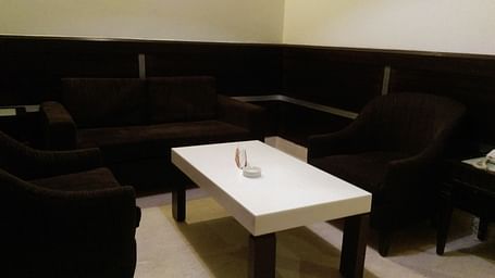 Hotel Aadhar, Gurgaon Gurgaon Suite Living Room Hotel Aadhar Gurgaon
