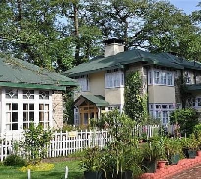 A facade image of Windamere Hotel 