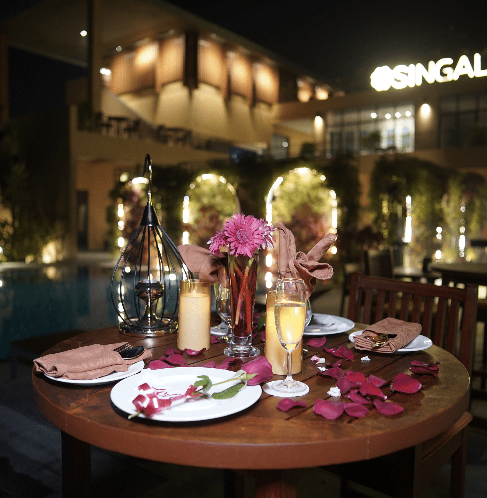 CANDLE LIGHT DINNER AT SINGALILA