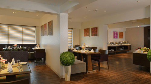 Tea Lounge at Residency Sarovar Portico Mumbai 3