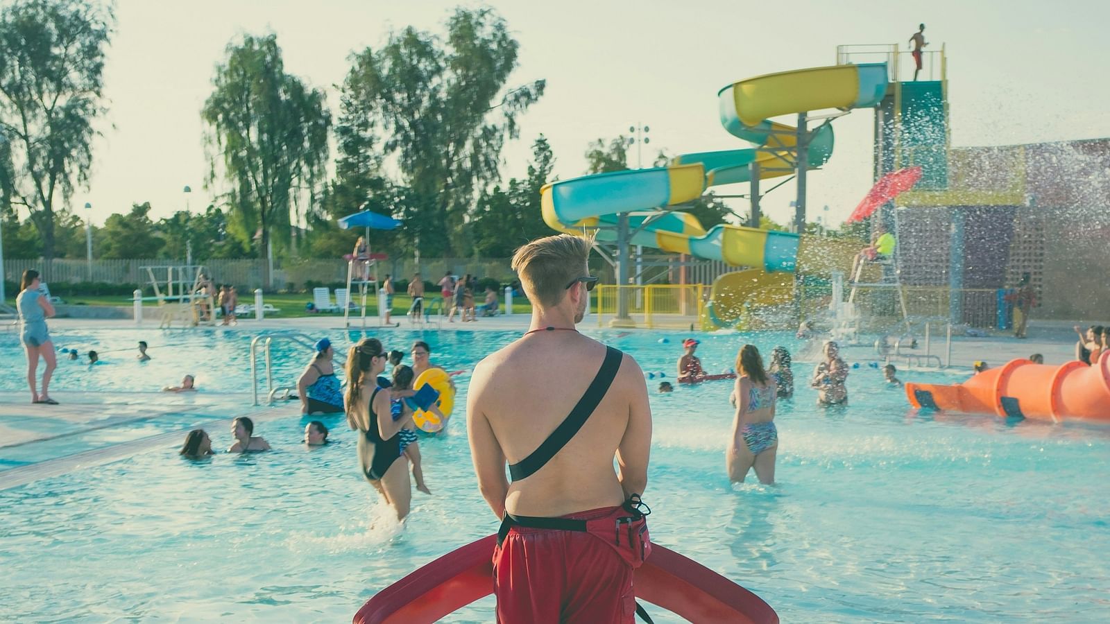An image of people enjoyig in the water park | Diamond Parks, Pune