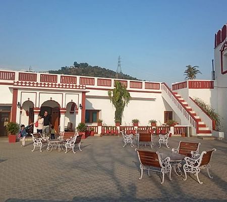 An image of a veranda at The Fort