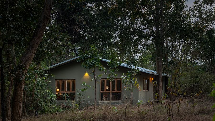 Facade of the Coffee Lounge at Saccharum Safari Lodge, Balaghat