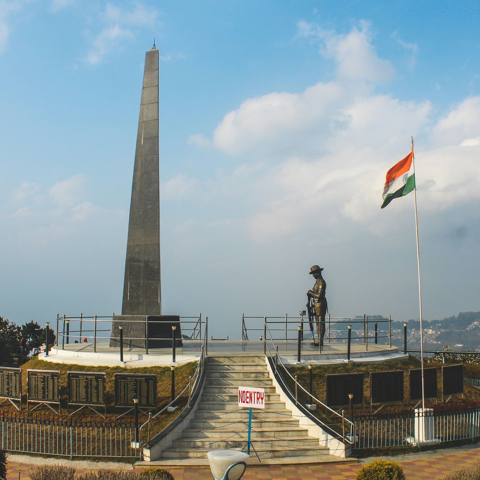 war memorial - Admire stunning mountain views and honor Gorkha soldiers at this scenic railway loop and memorial garden.