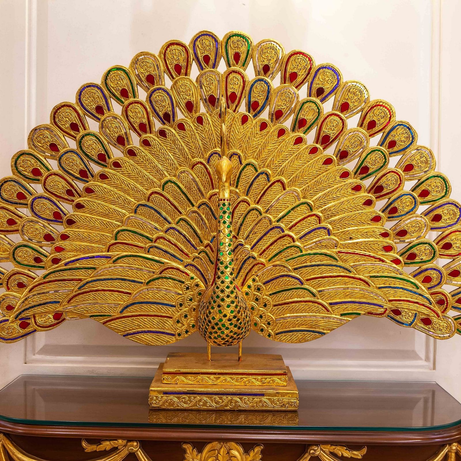 a gold-made statue -  Mayfair Lake Resort, Raipur 