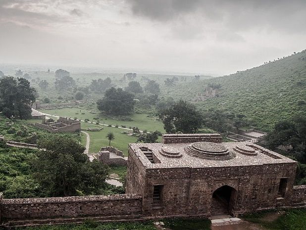 Bhangarh Fort Ruins