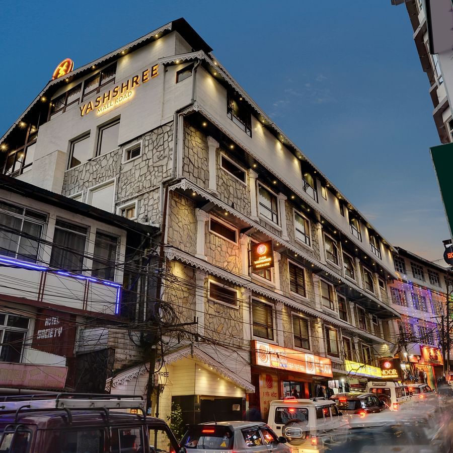 yashshree mall road