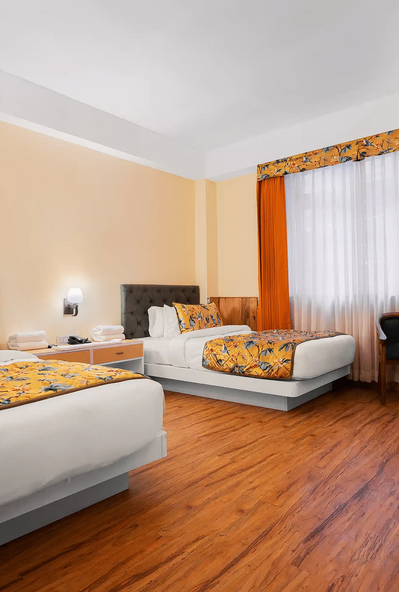DELUXE TWIN BED