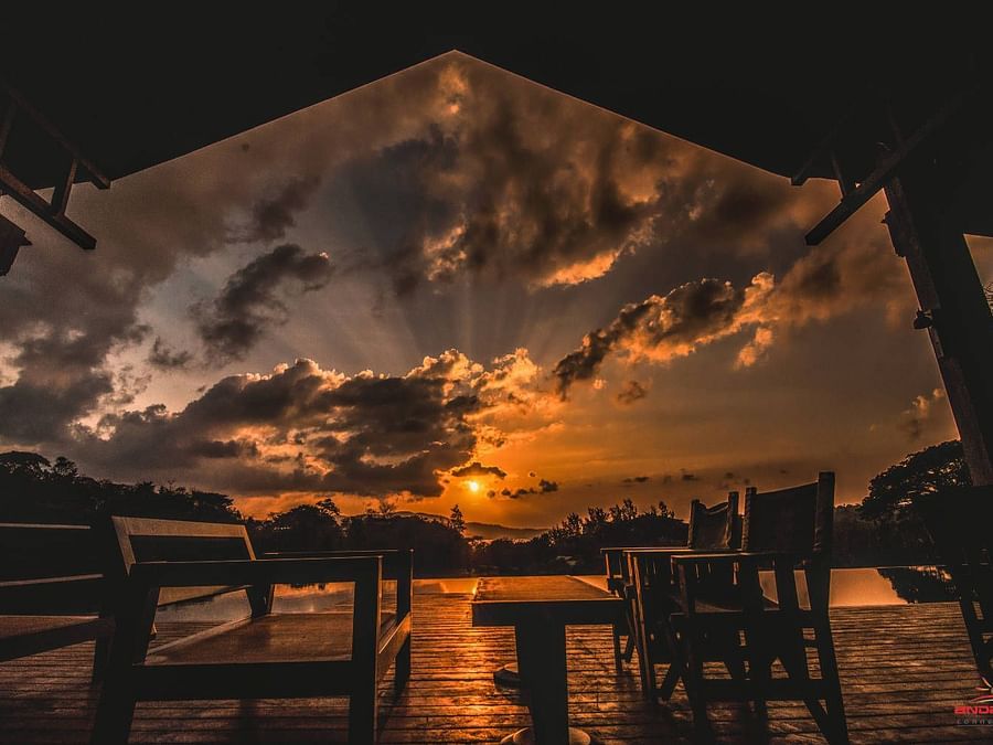 a spectacular sunset view from the sunset lounge - Symphony Samudra Beachside Jungle Resort And Spa, Port Blair
