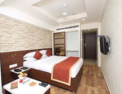 Studio Room