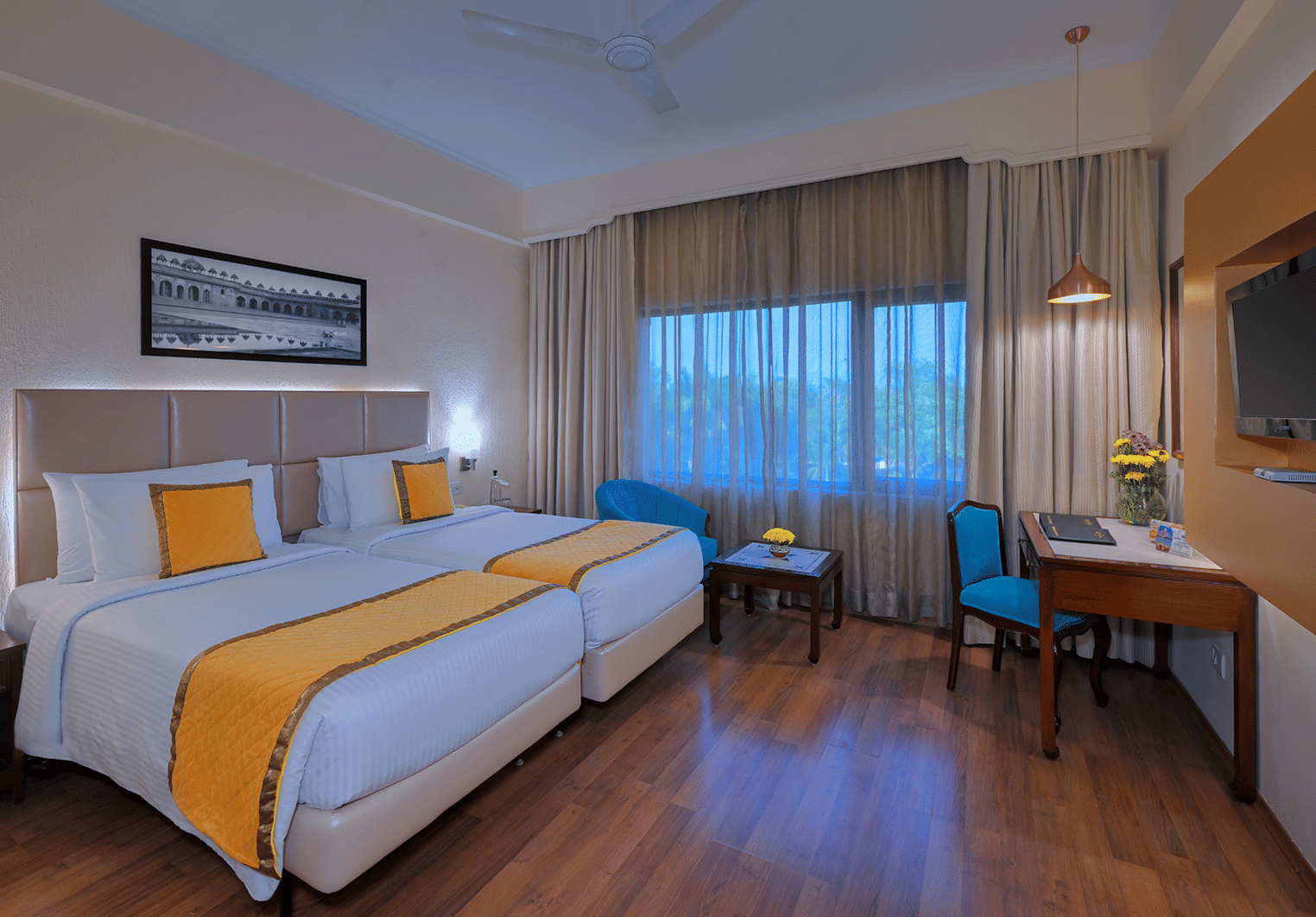 Rooms & Suites | Rooms near Taj Mahal | Hotel Clarks Shiraz, Agra