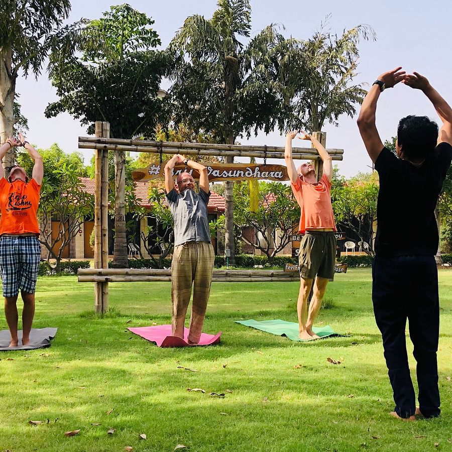 alt-text yoga 6