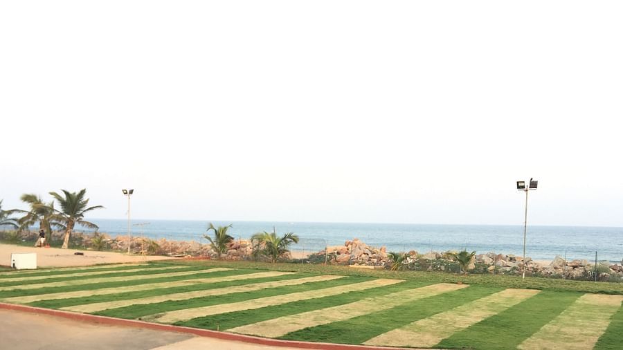 Lawn Sai Priya Beach Resort Vizag 4