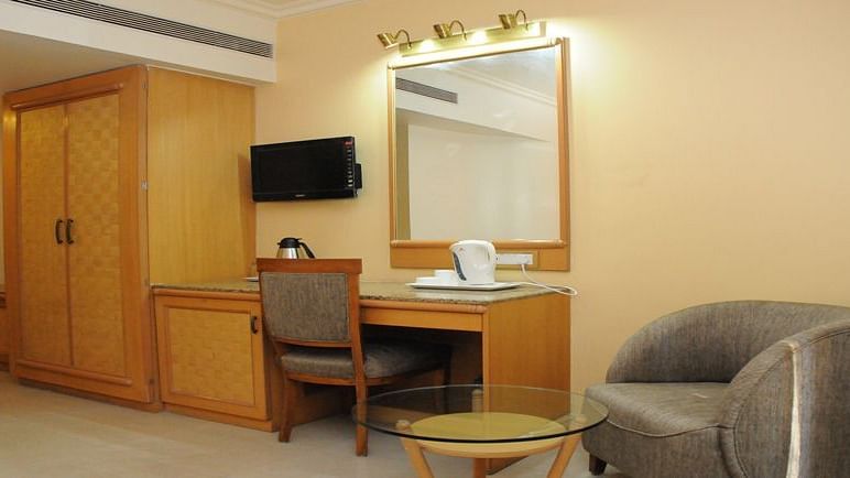 Hotel Orchard, Pune Pune Deluxe Room02
