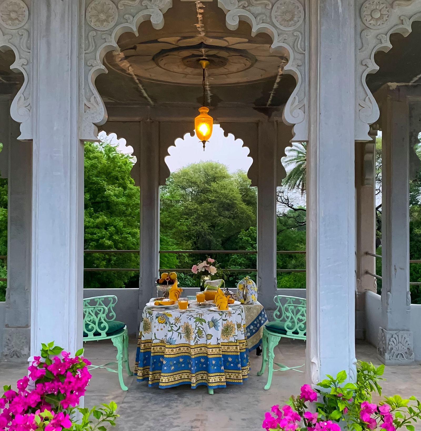 image showcasing the outdoor dining arrangement at Dev Shree, Deogarh in the day time